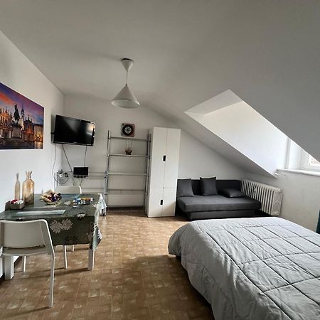 Sweet Apt Piazza Statuto 9 Nel Pieno Centro Di Torino Luaran gambar