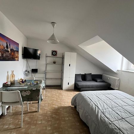 Sweet Apt Piazza Statuto 9 Nel Pieno Centro Di Torino Luaran gambar