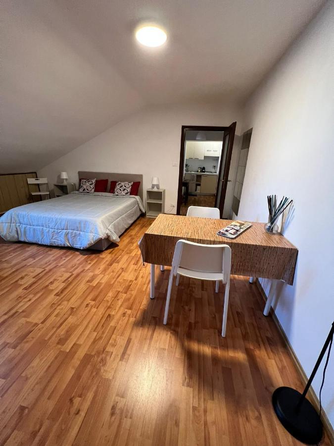 Sweet Apt Piazza Statuto 9 Nel Pieno Centro Di Torino Luaran gambar